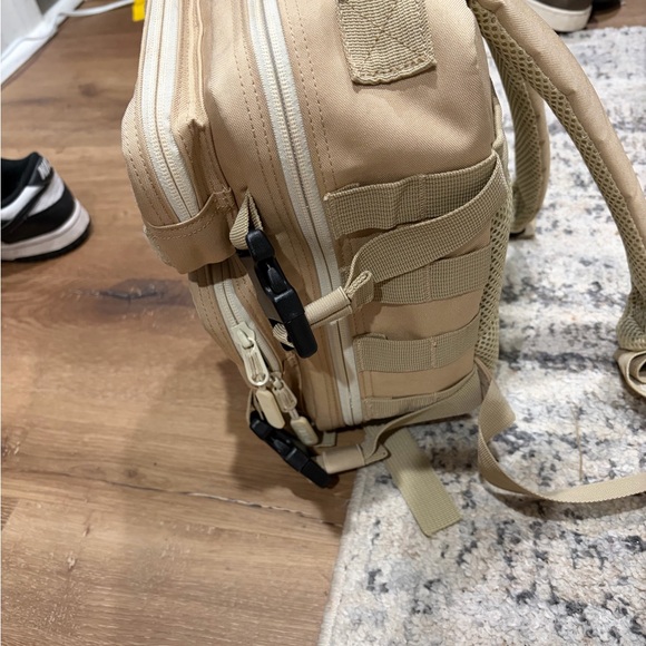 WOLFPAK Mini Red Patterned Backpack - Picture 9 of 9